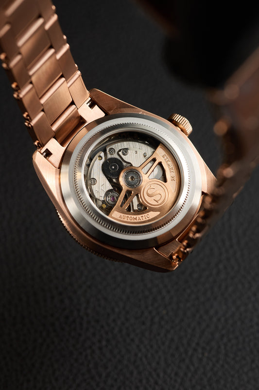 The "Bay Born" - Elegant Shadows GMT