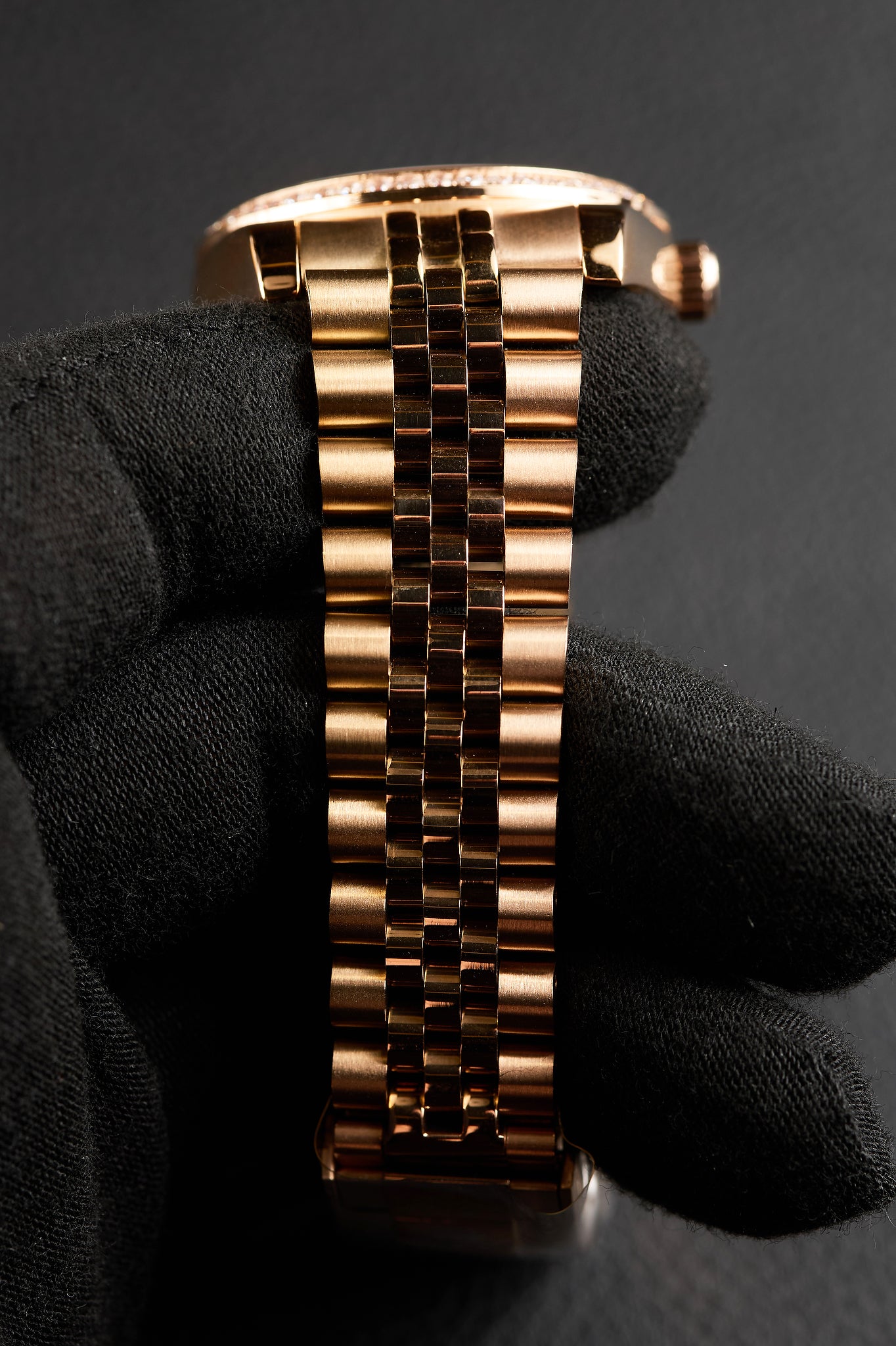 The "Lady Just" - Rose & Black Baguette Jubilee