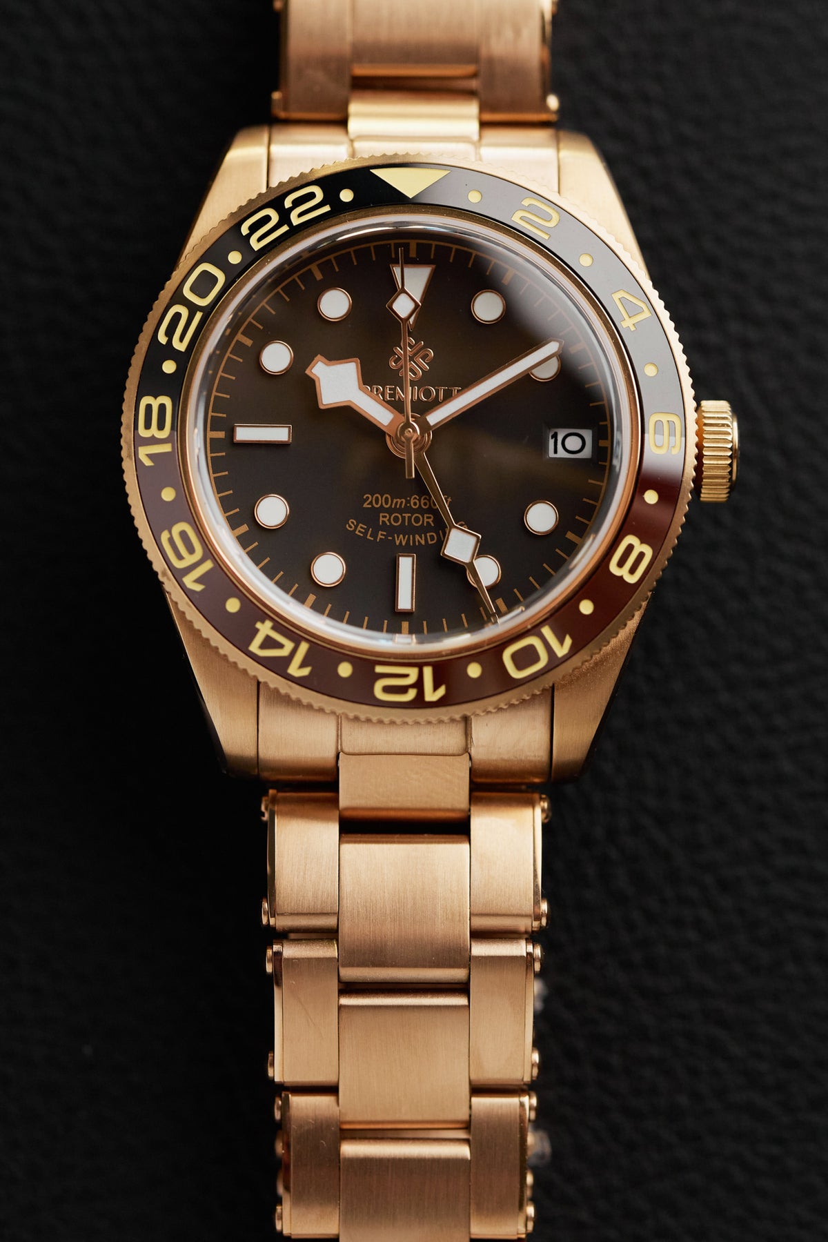 The "Bay Born" - Elegant Shadows GMT
