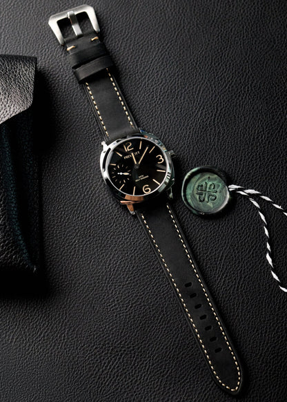 The "Essence" - Vintage Noir