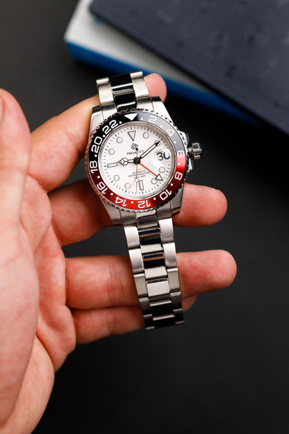 The "Mariner GMT" - Coke White Oyster