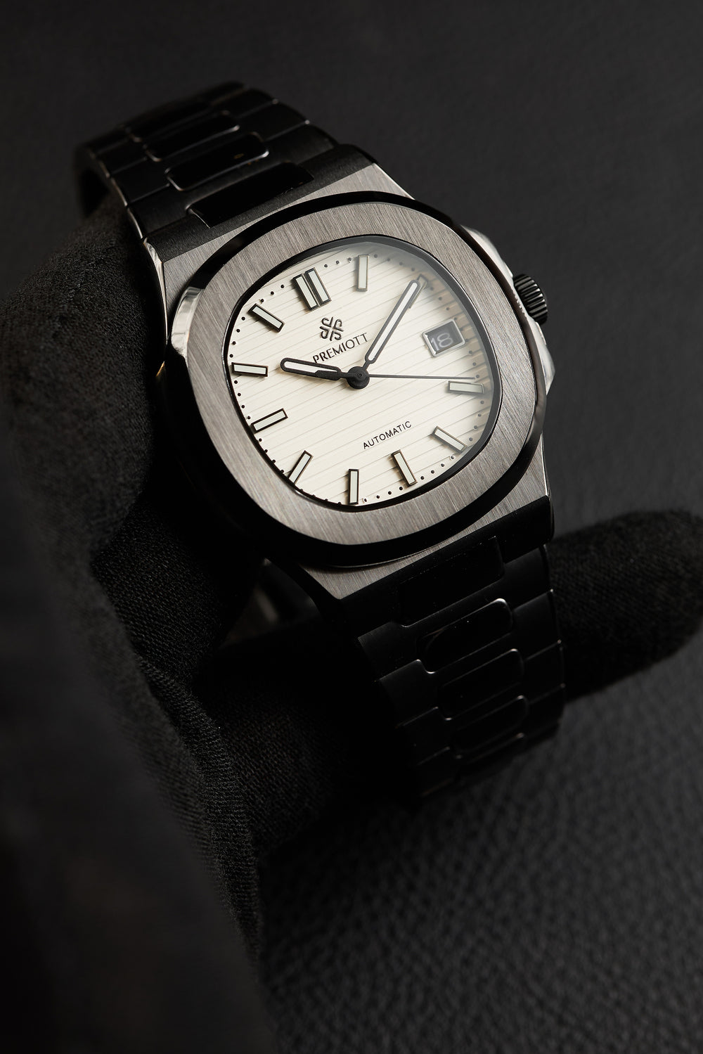 The "Heritage" - Black & White