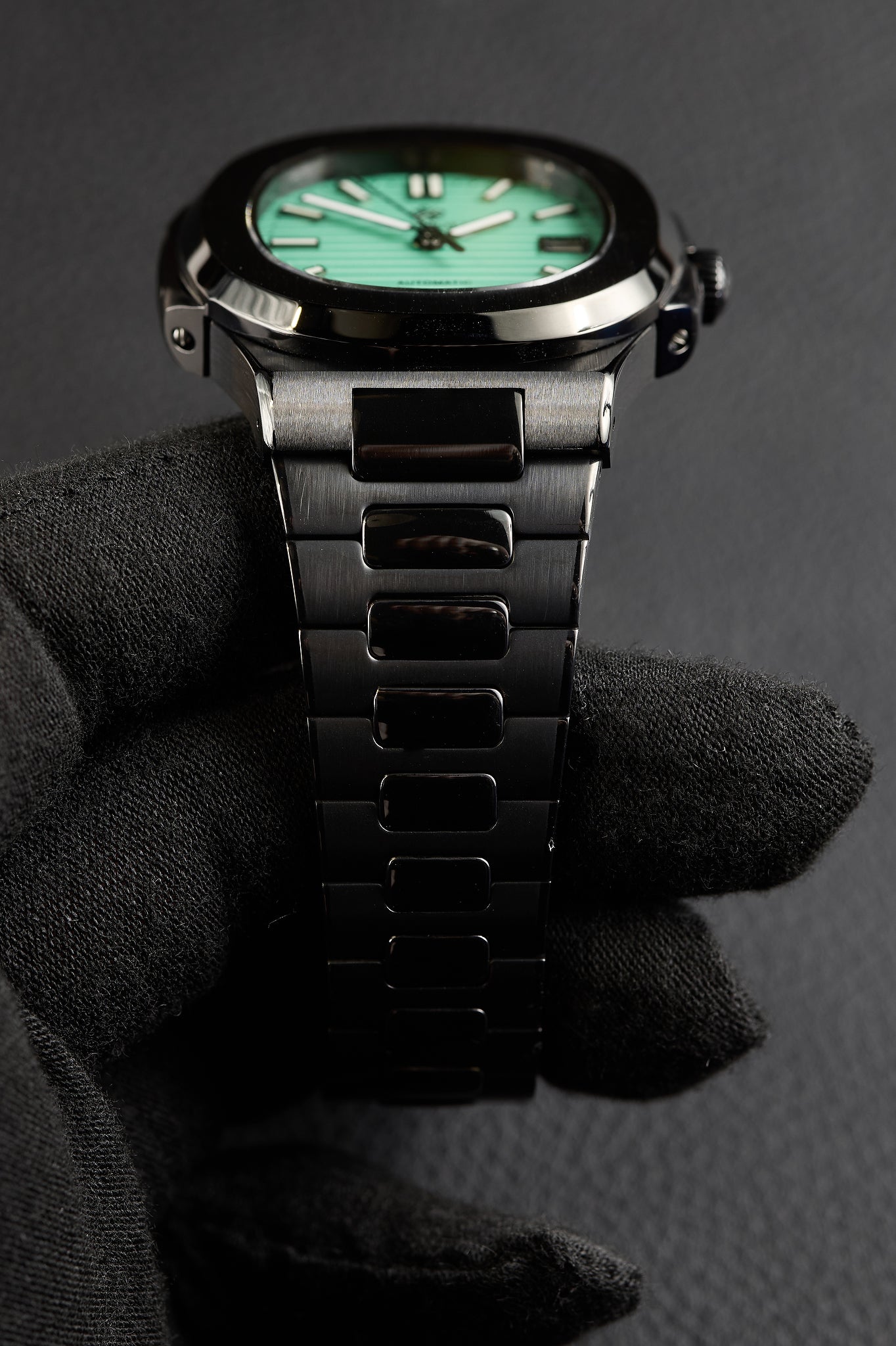 The "Heritage" - Black Tiffany