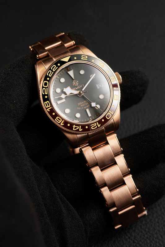 The "Bay Born" - Elegant Shadows GMT